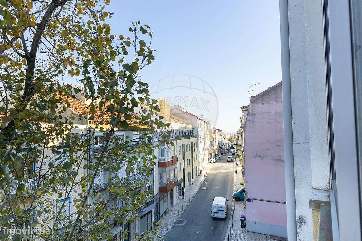 Apartamento T2 remodelado- Penha de França-13