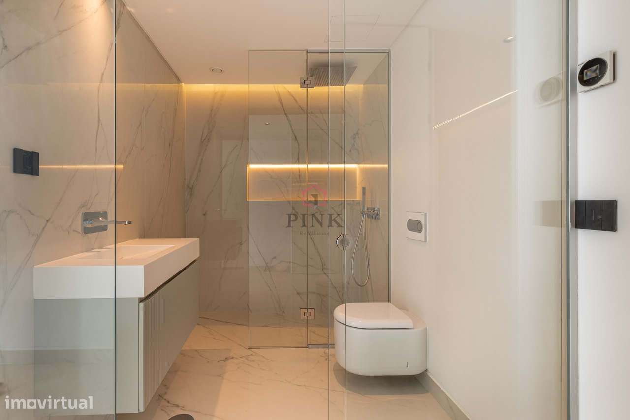 Moradia de Luxo com Piscina - T4 no Funchal-29