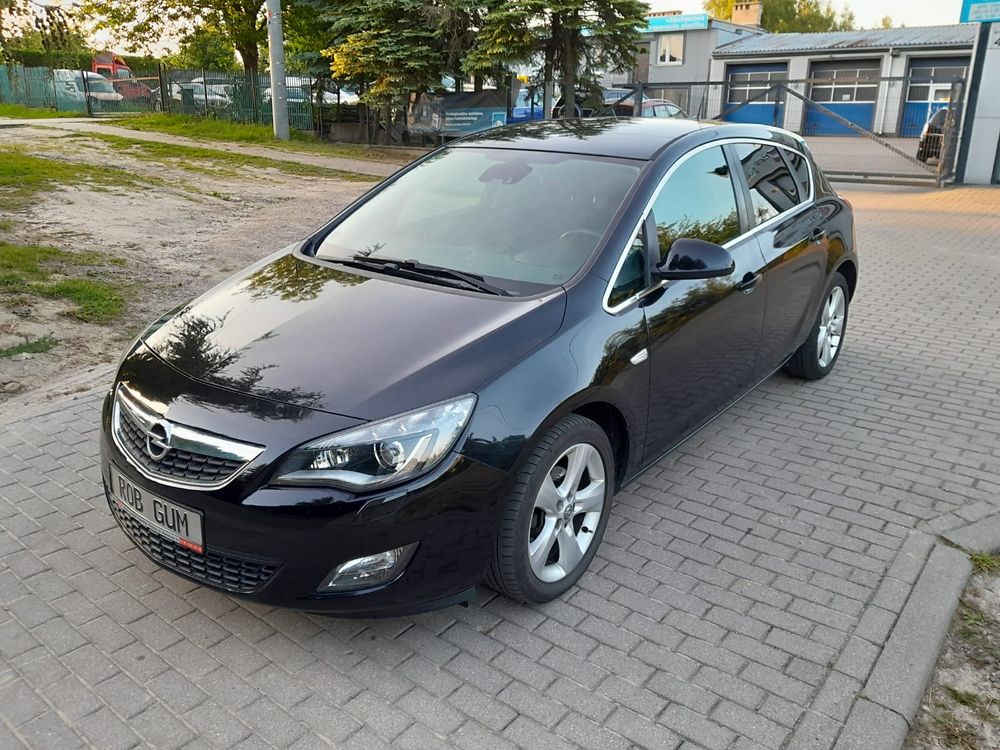 Opel Astra J 2010