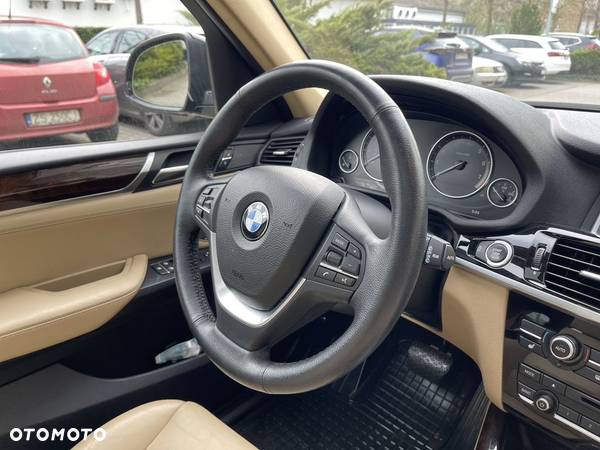 BMW X3 xDrive28i - 32