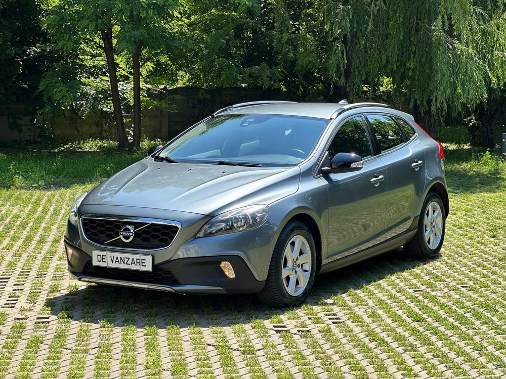 Volvo V40 II [2012 - Prezent] D2 Aut. Kinetic 2014