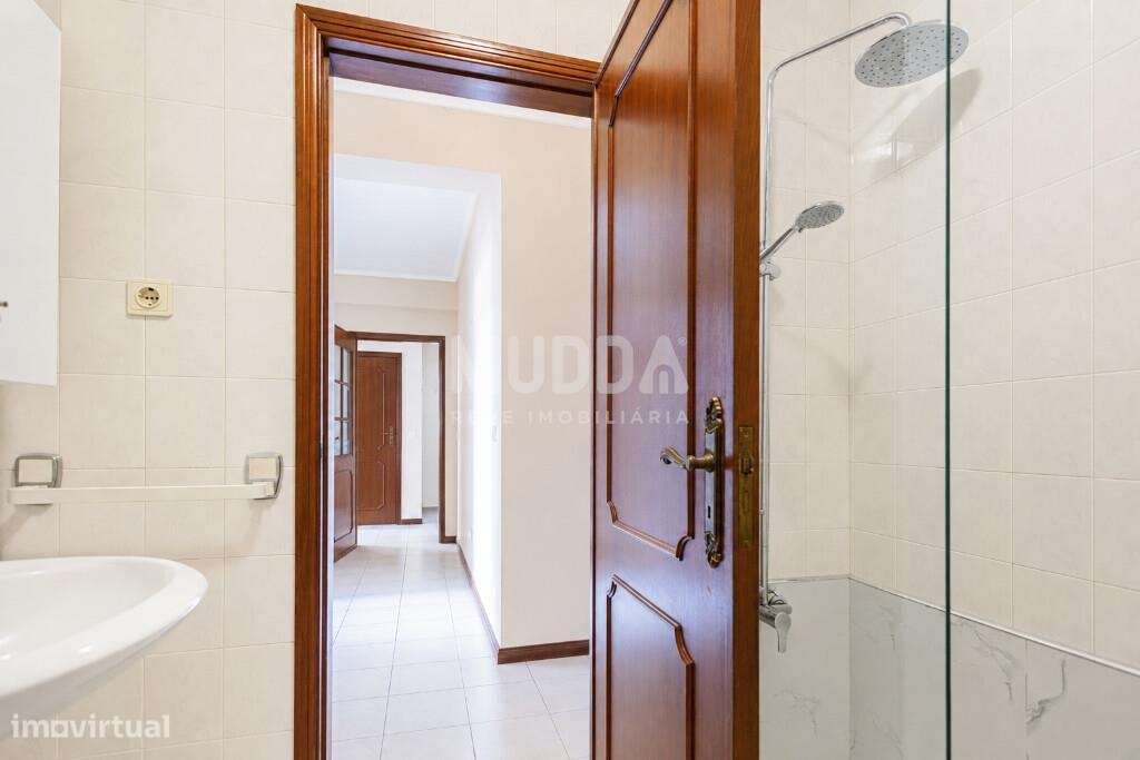 Apartamento T3 Duplex no coração de Estarreja – conforto, espaço e loc-15