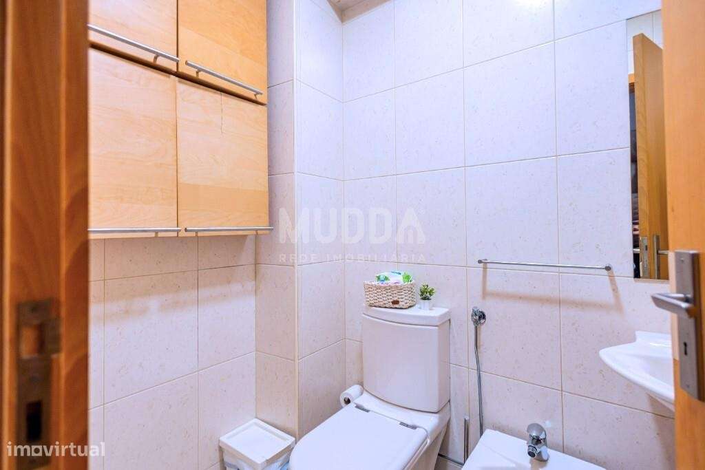 Magnífico Apartamento T2 Recuado no Último Andar com Terraço e Churras-22