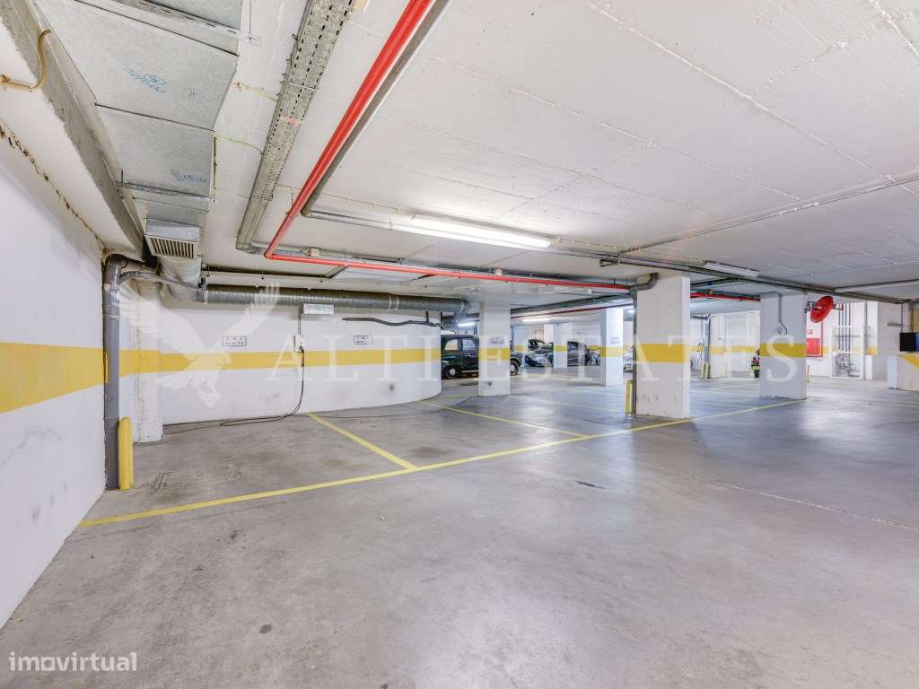 Apartamento T4 no prestigiado Monte Estoril.-48