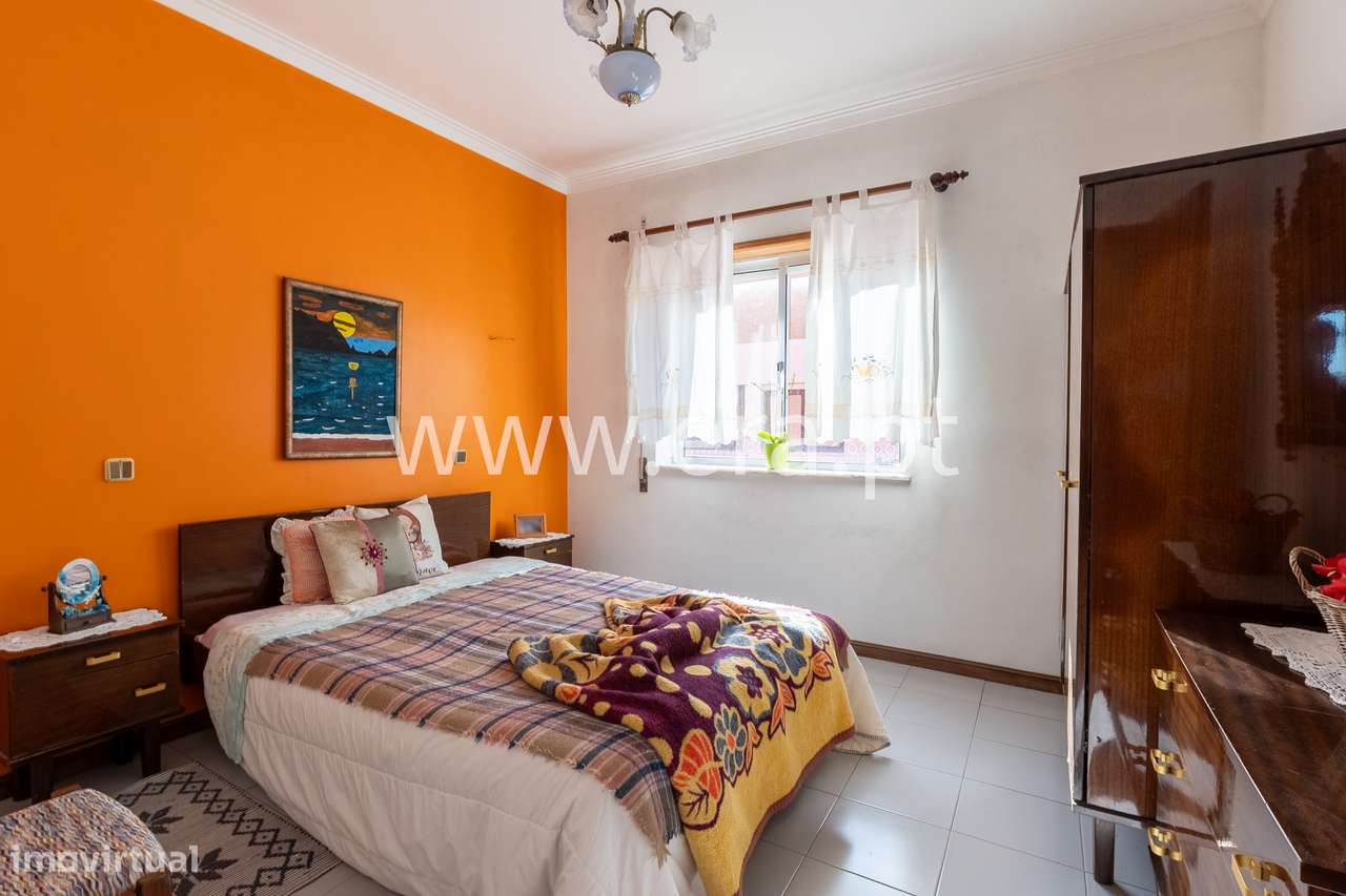 Moradia em Moledo com Vistas Deslumbradas!-25