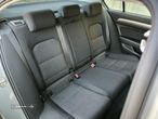 VW Passat 2.0 TDI Business P.DSG - 9