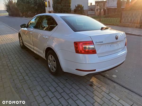 Skoda Octavia 1.6 TDI Ambition - 6