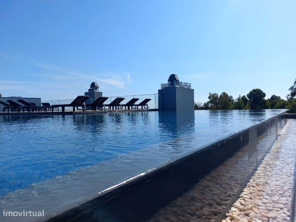 Apartamento T4 com 2 frentes, novo, com churrasqueira; piscina e pl...-26