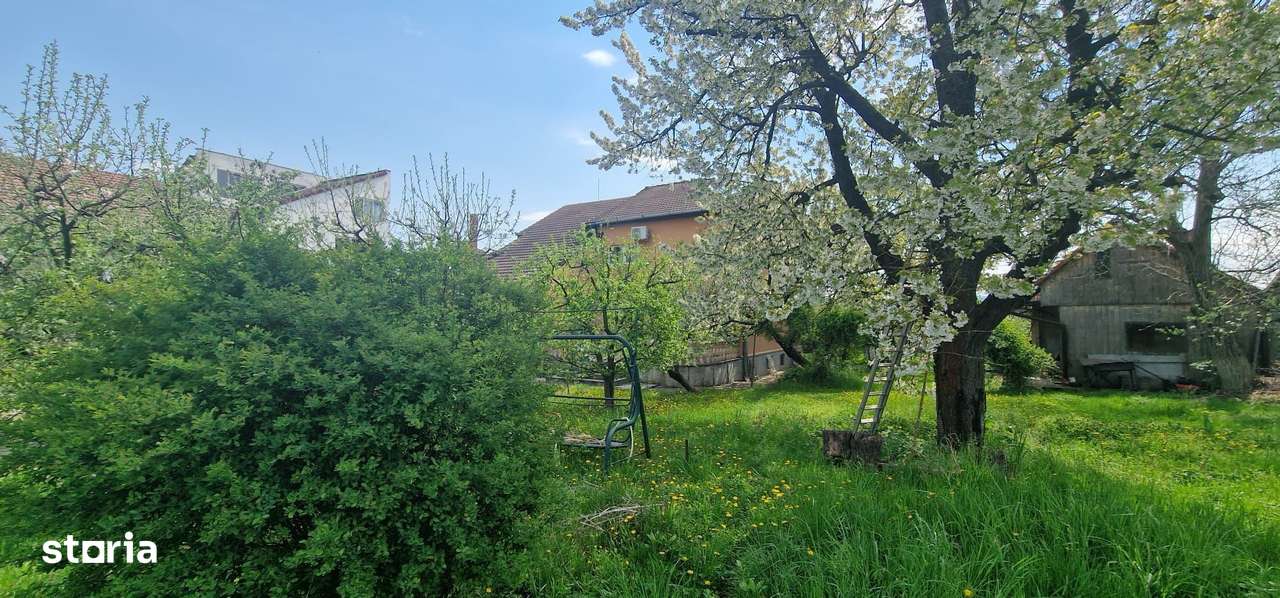 casa - 1500 mp de teren - zona rezidențială schit-2