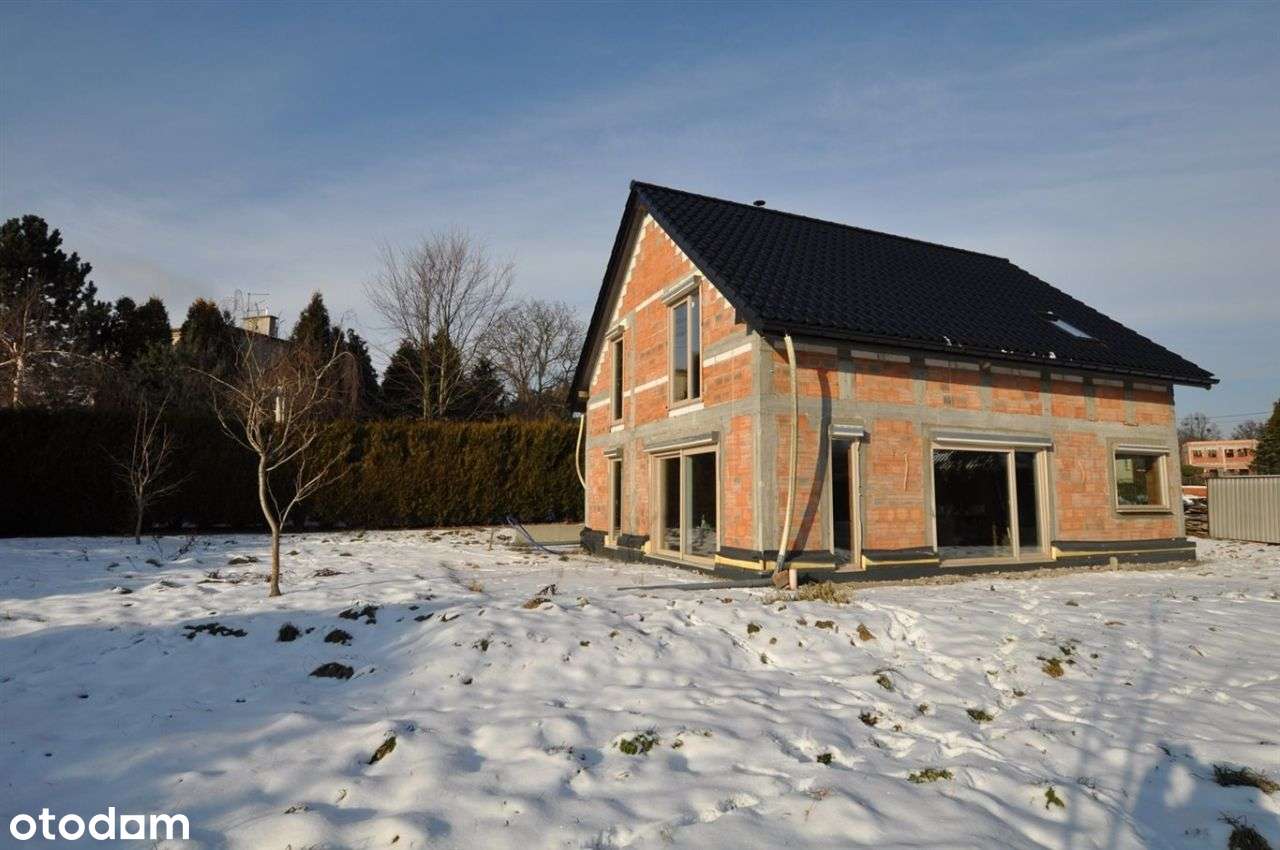 Nowy dom stan surowy zamkniety media-4