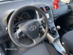 Toyota Auris 2.0 D-4D Prestige - 11