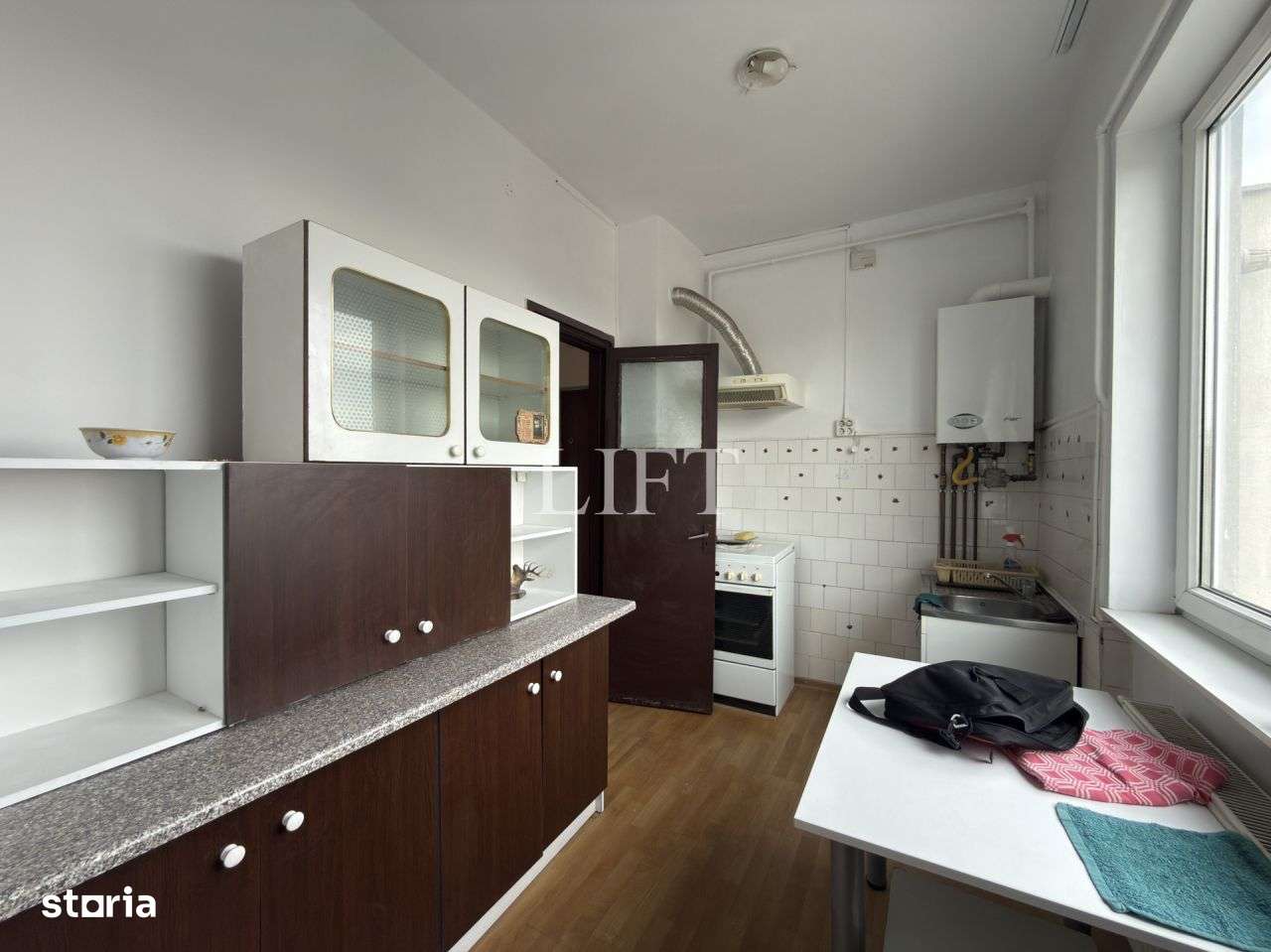 Apartament de 2 camere, decomandat, 50mp, Tractorul-8
