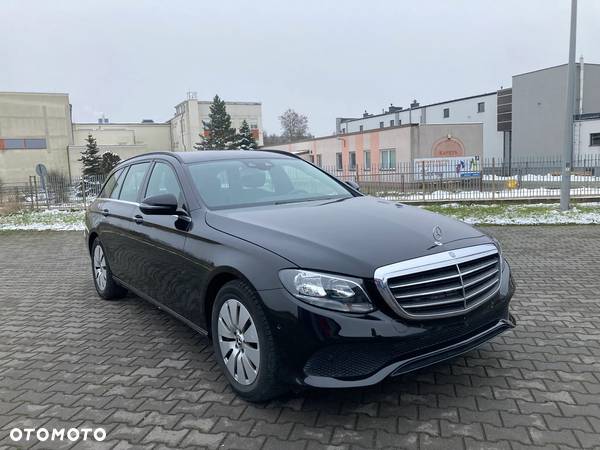 Mercedes-Benz Klasa E 200 9G-TRONIC - 1