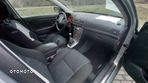 Toyota Avensis 1.8 VVT-i Combi - 19