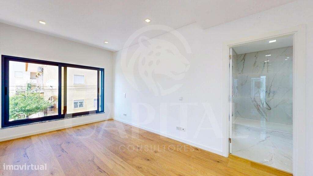 Magnífica Moradia T4 com Piscina e Terraço, em condomínio fechado-17