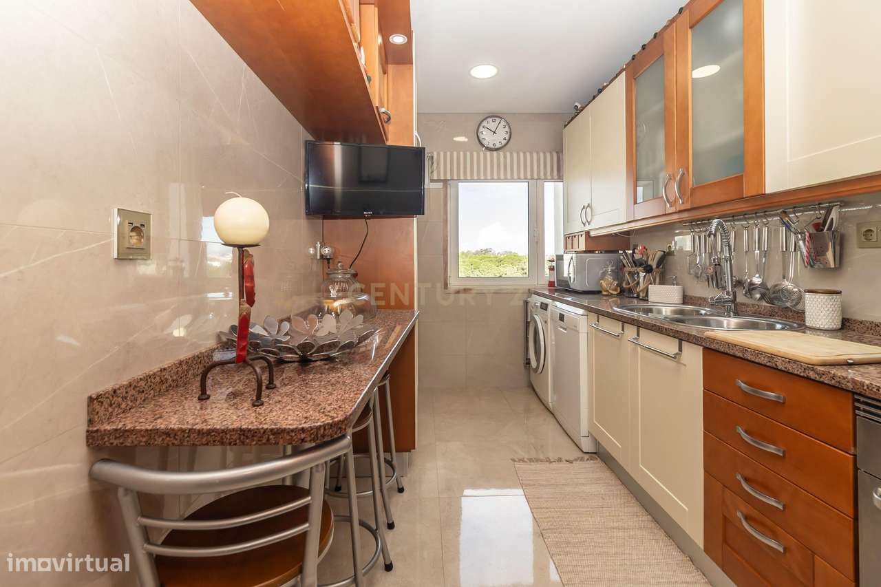 Excelente T3 Remodelado – 3º Andar (sem elevador) | 98 m² de área útil-13