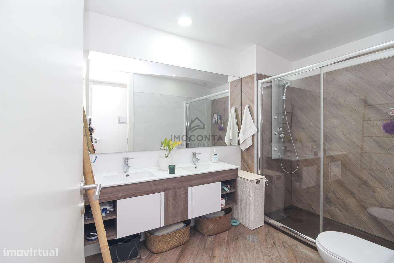 T3 Último Piso c/Terraço Edificio Camaleão- Valongo-24