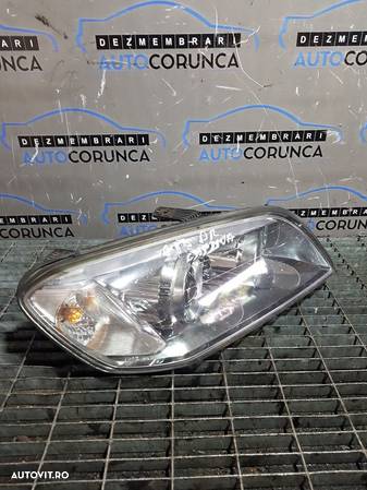 Far Dreapta Chevrolet Captiva 2006 - 2010 SUV 4 Usi (689) Xenon - 2