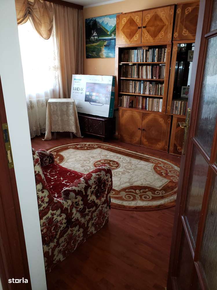Exclusivitate! Apartament 3 camere - Poarta 6 - 110.000 euro (Cod E12)-2