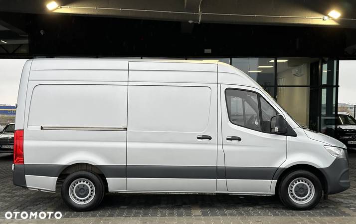 Mercedes-Benz Sprinter - 8