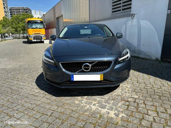 Volvo V40 2.0 D3 Momentum - 4