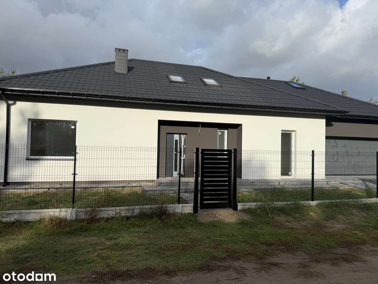 Dom jednorodzinny wolnostojacy parterowy ! garaz dwustanowiskowy !-4