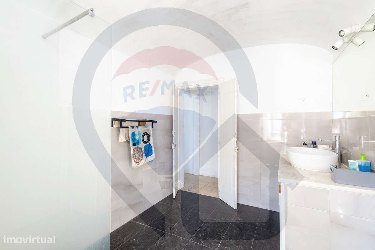 Prédio para Investimento no Centro Histórico de Évora-25