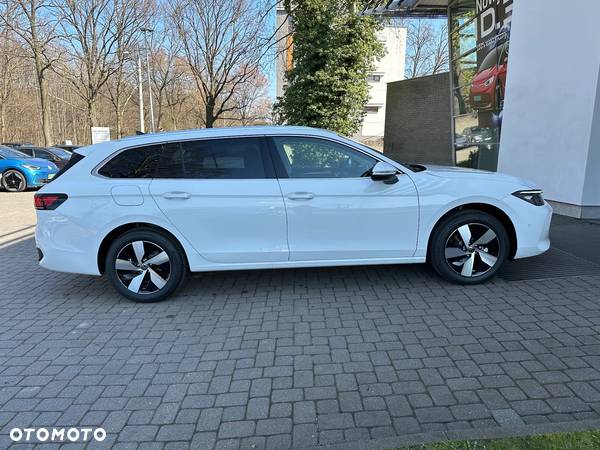 Volkswagen Passat 1.5 TSI ACT mHEV Business DSG - 8