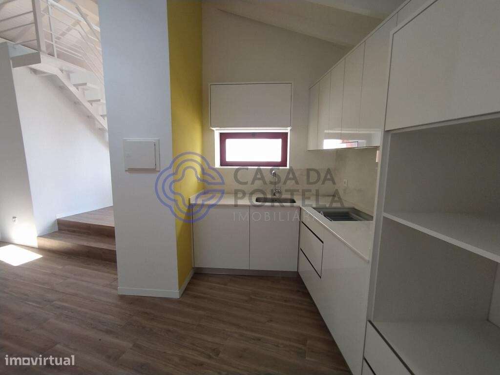 Casa de aldeia T2 recuperada e anexo próximo da cidade de Tomar no cen - Grande imagem: 3/30