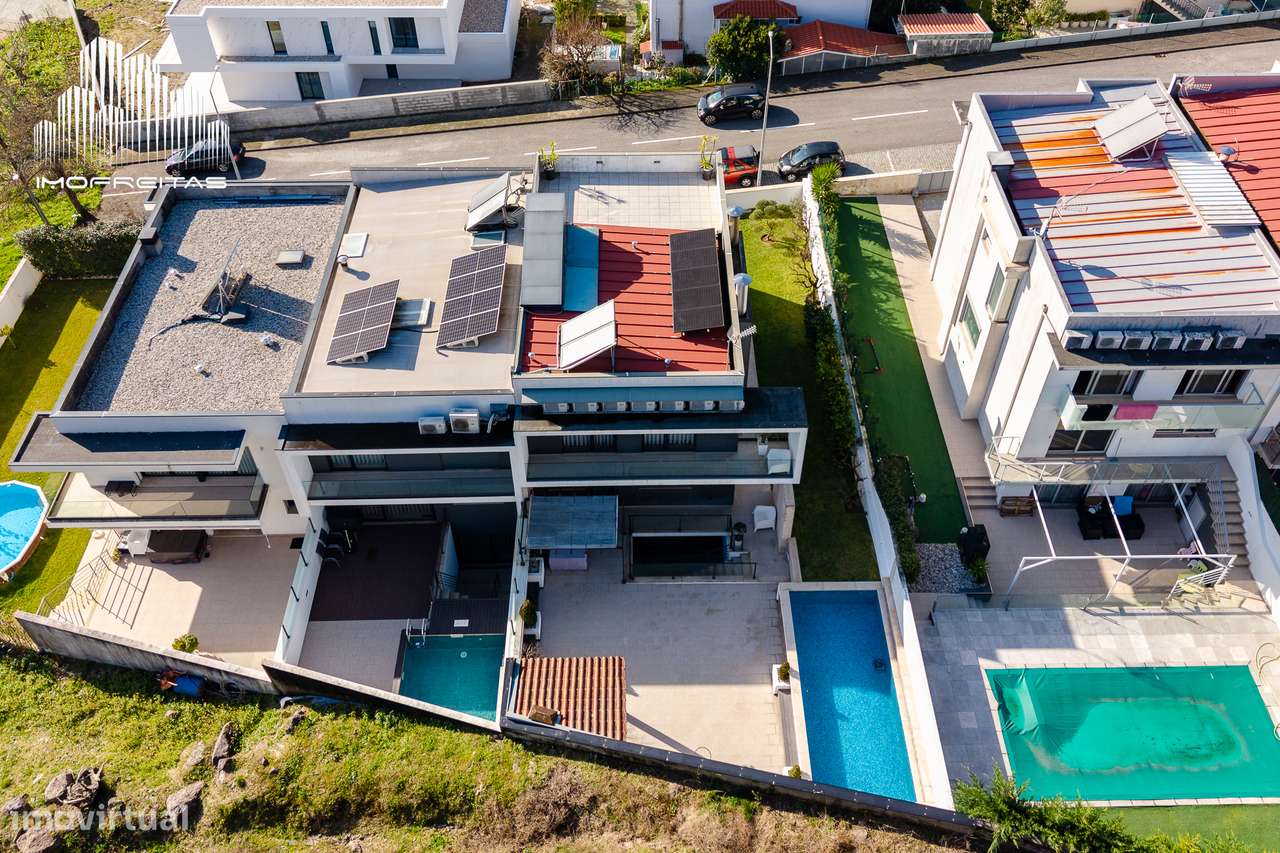 Moradia T4 de Luxo com Piscina numa das Melhores Zonas de Braga!-34