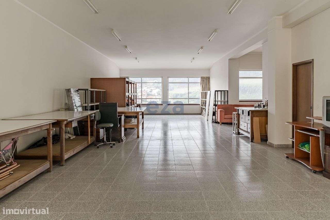 Loja, 169 m², Candoso São Tiago e Mascotelos-7