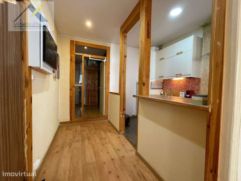 Apartamento T1 junto à Praça do Bocage em Setúbal-8