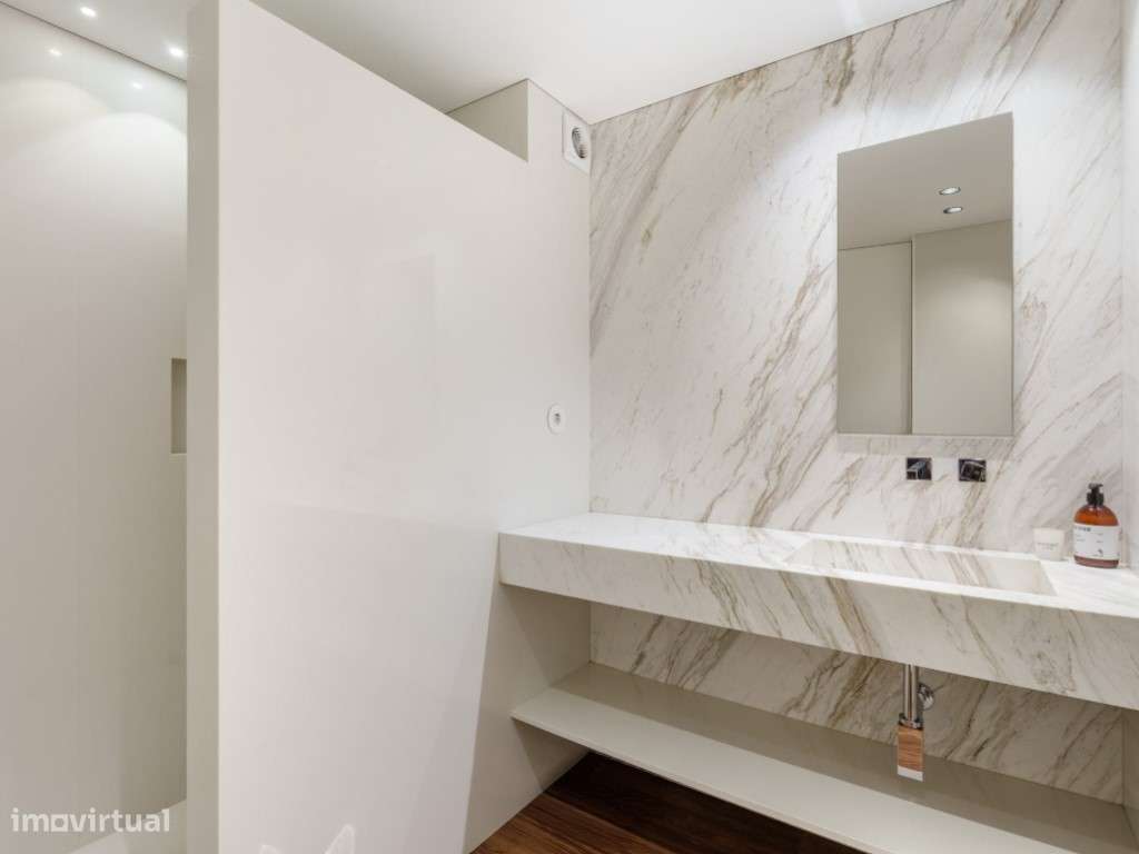 Apartamento T3 de luxo no Centro Histórico de Braga-52