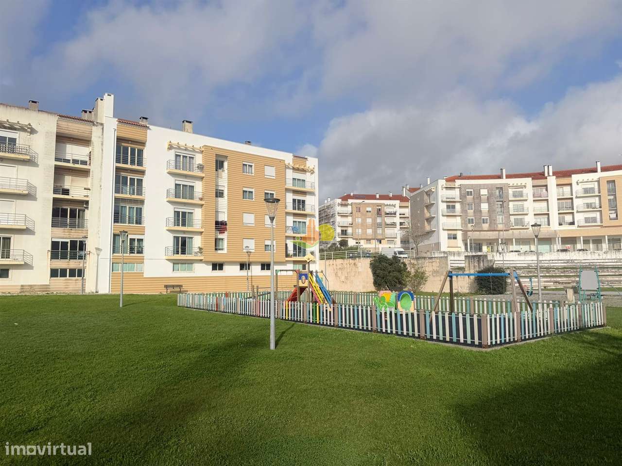 T2 com parqueamento e arrumo - Quinta do Grou - Grande imagem: 2/31