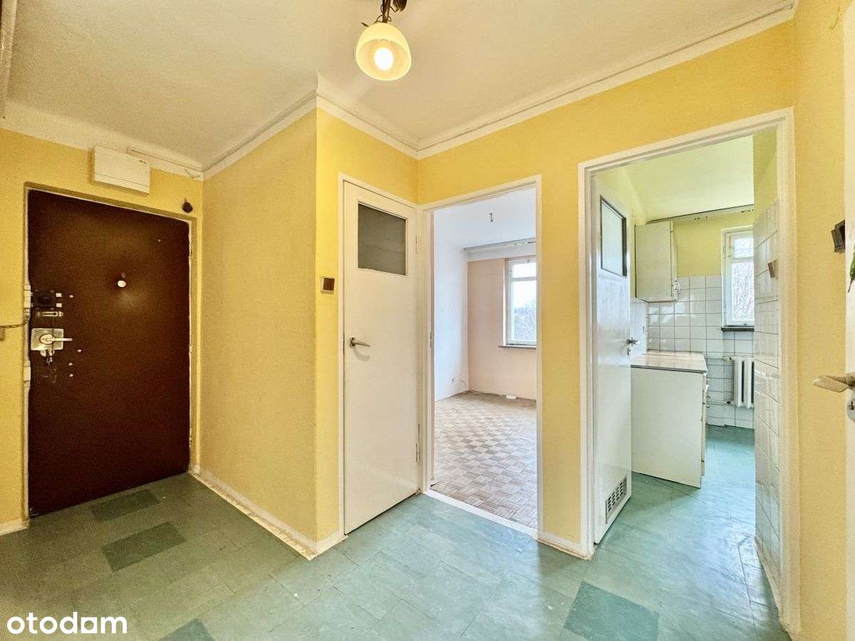 4 pokoje w świetnej lokalizacji do remontu-10