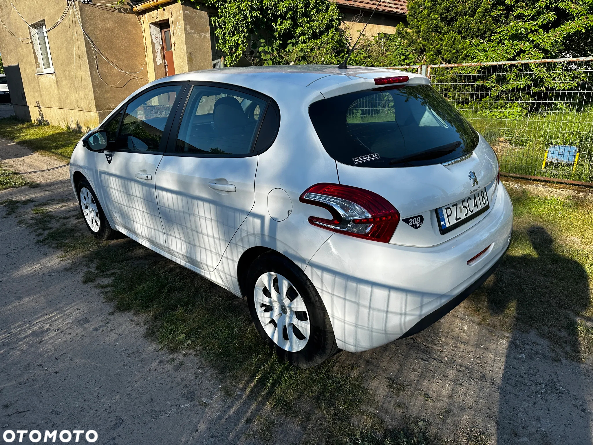 Peugeot 208 - 5