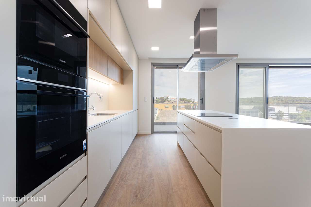 Apartamento T3 Novo a Estrear | 3 Suites | Vista Rio | Garagem Box | C-19