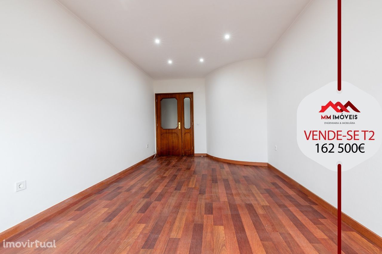 Apartamento T2 | Gondomar | Renovado | Varanda | Lugar de garagem