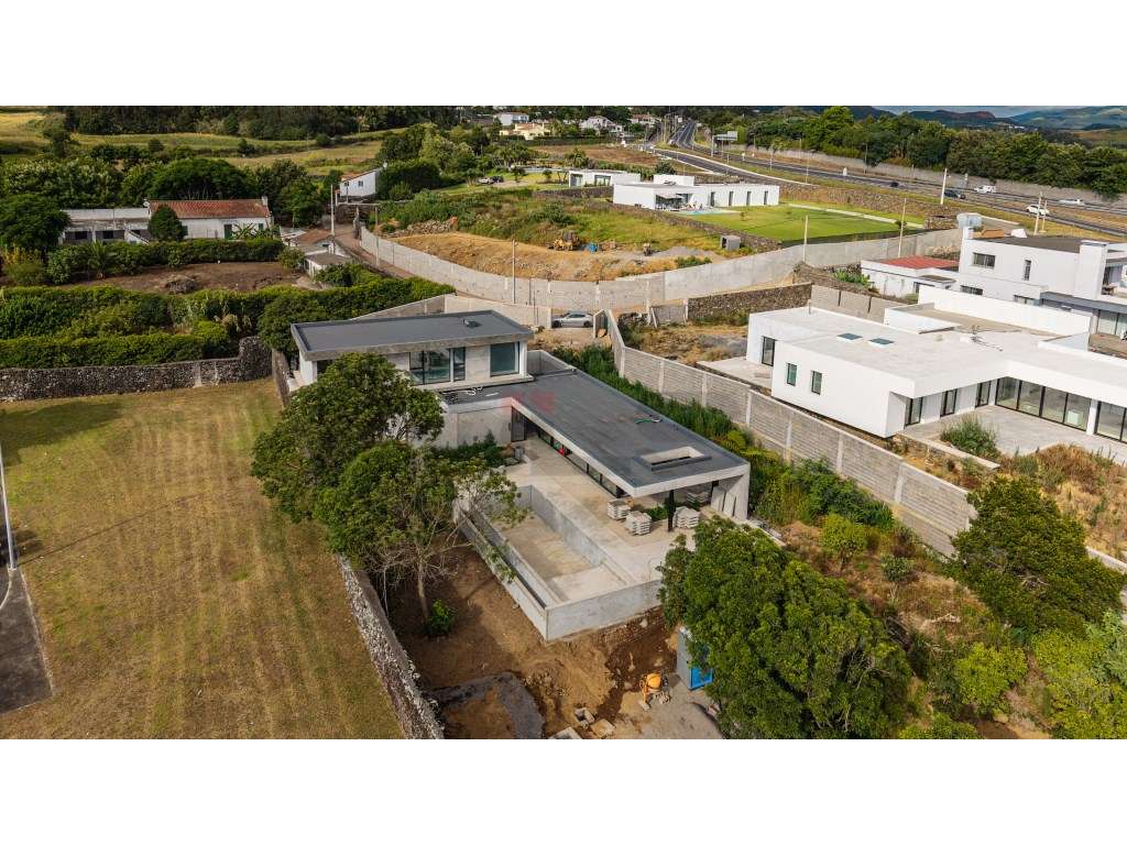 Moradia LUXURY em Betão Armado | Piscina Infinita | Vista Mar | Pon...-7