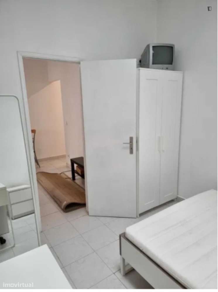 Quarto - localizado em Arroios Lisbon - Grande imagem: 5/10
