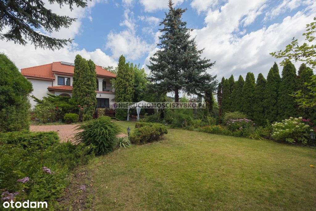 Duży Rodzinny dom na Włochach.-17