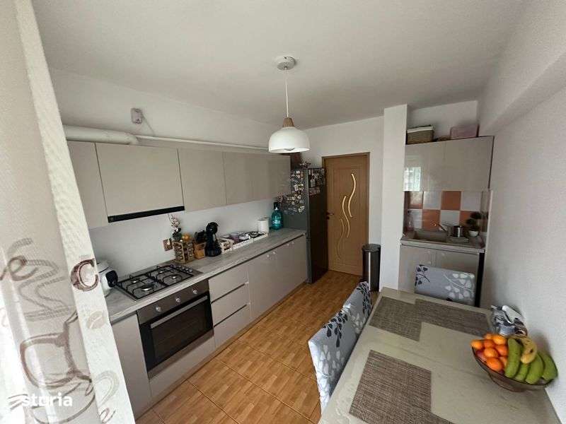 Vans apartament 2 camere decomandat - Imagine principală: 5/8