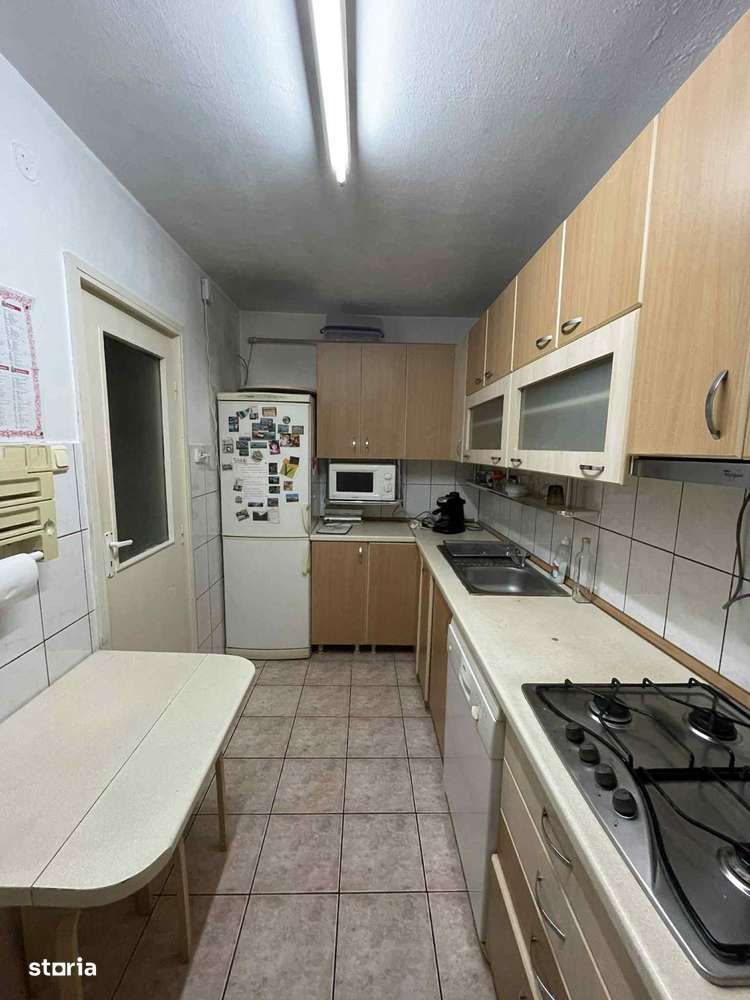 Apartament 2 camere, etaj 2, Zona Spitalul Judetean - Imagine principală: 1/8