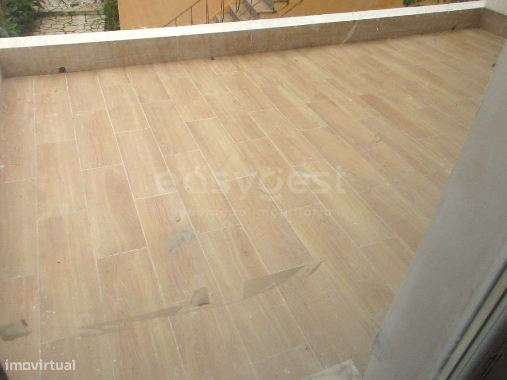 Moradia T3+1 Totalmente Remodelada em Torres Vedras-14