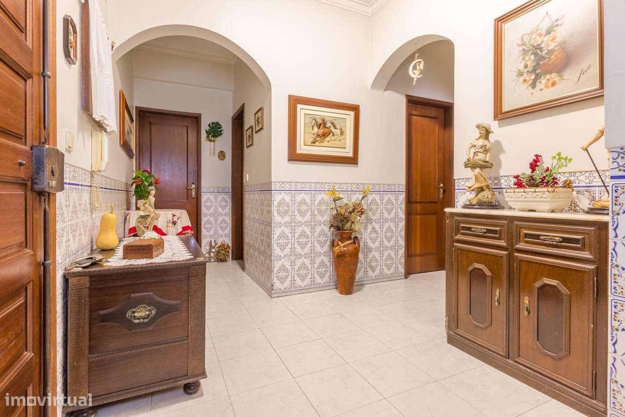 Excelente Apartamento T3 em Alto Seixalinho, Barreiro-4