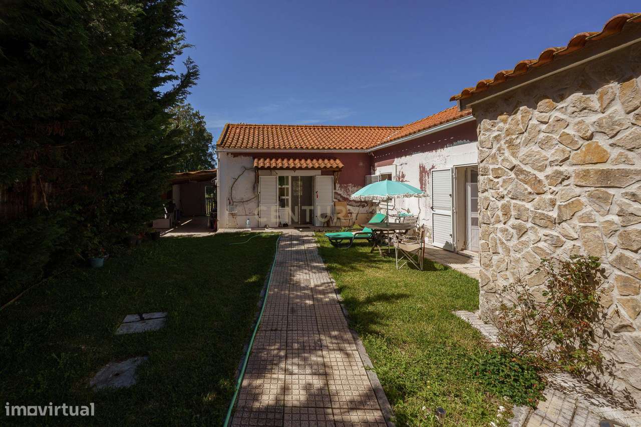 O Refúgio Perfeito em Cajados: Natureza e Duas Moradias num Só Investi-21