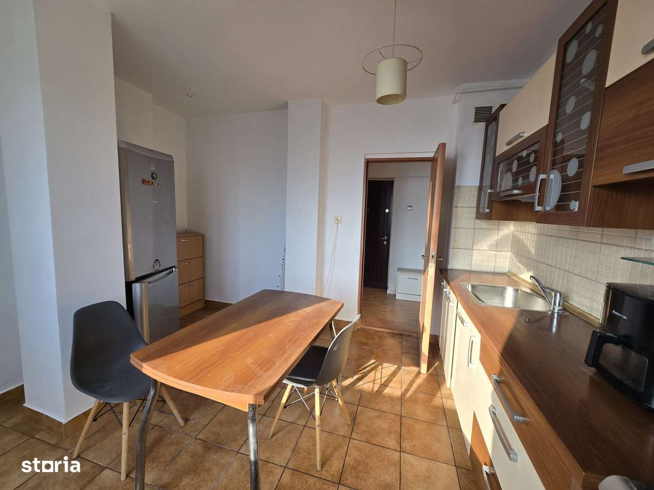 Berceni-Oltenitei, apartament decomandat,  spatios, bloc 2002-10