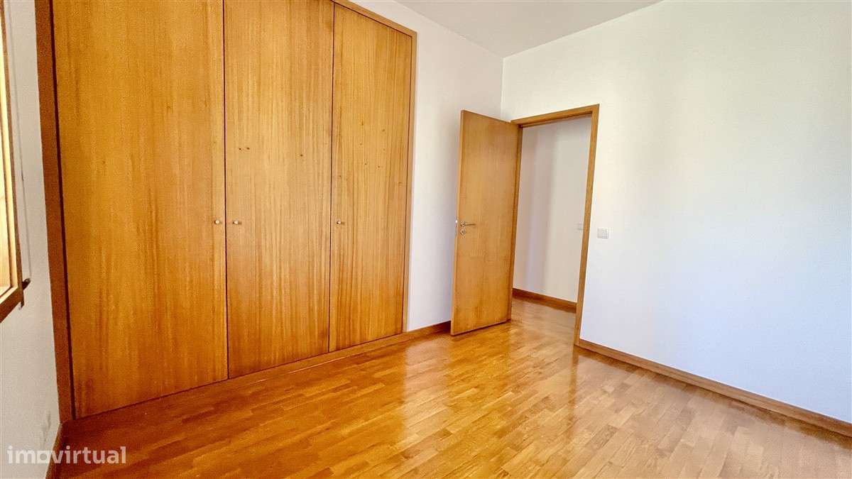 T3 Centro-Póvoa de Varzim-aparcamento-24