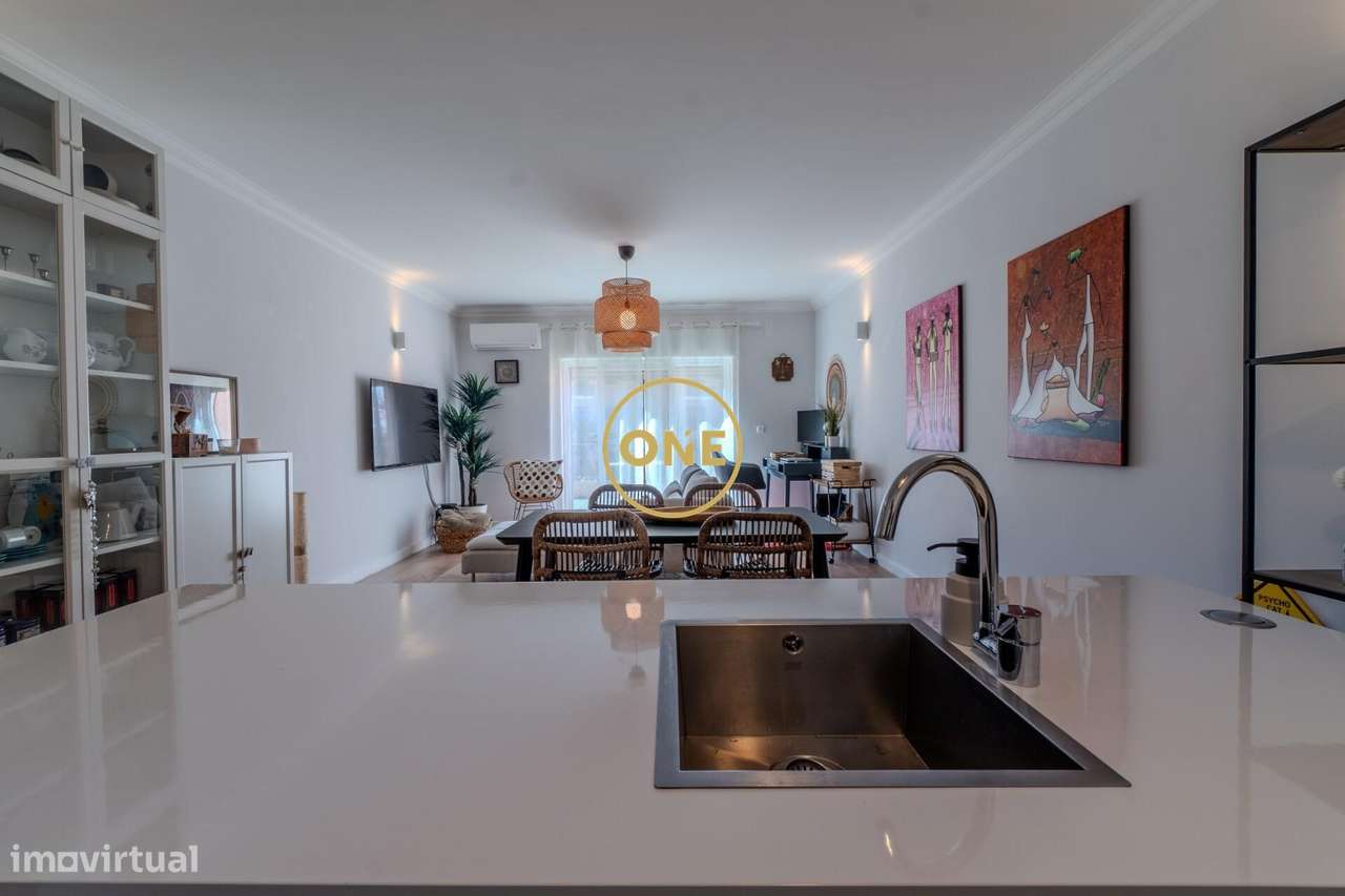 Apartamento T1 com Elevador, Terraço e Garagem, na Venda do Pinheiro - Grande imagem: 4/36