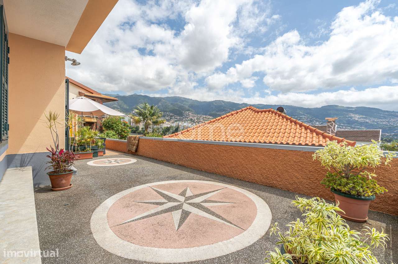 Moradia T5 em São Martinho, Funchal-5